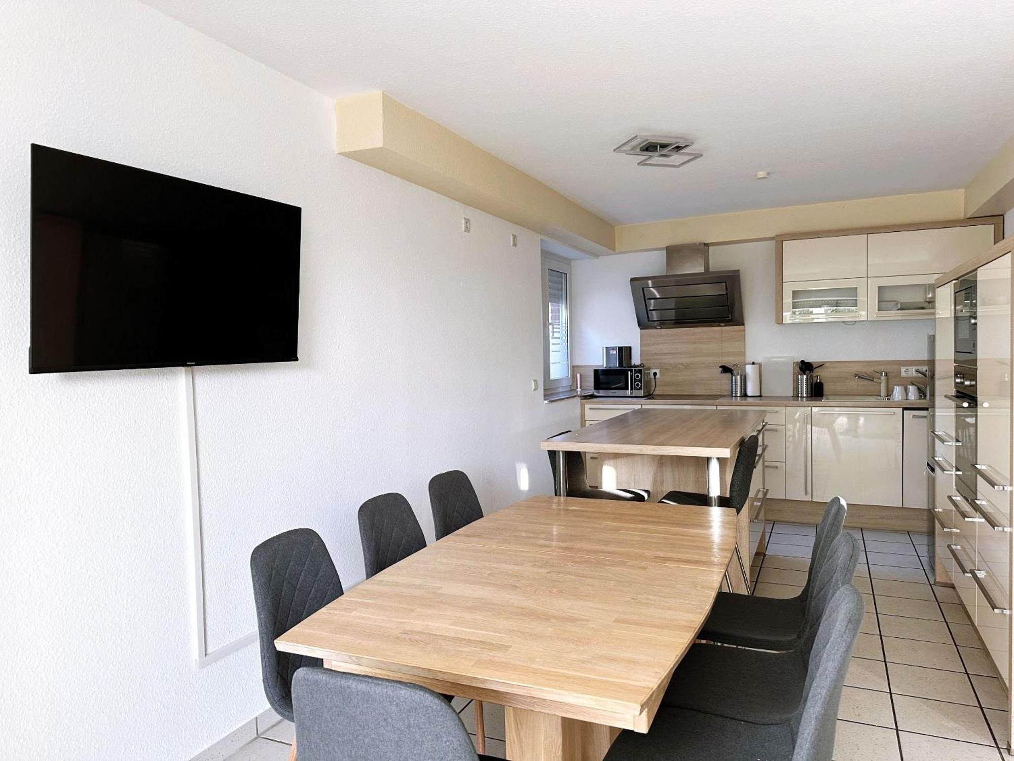 Schoene Apartments I Private Parkplaetze I Home2Share Munster  Bagian luar foto