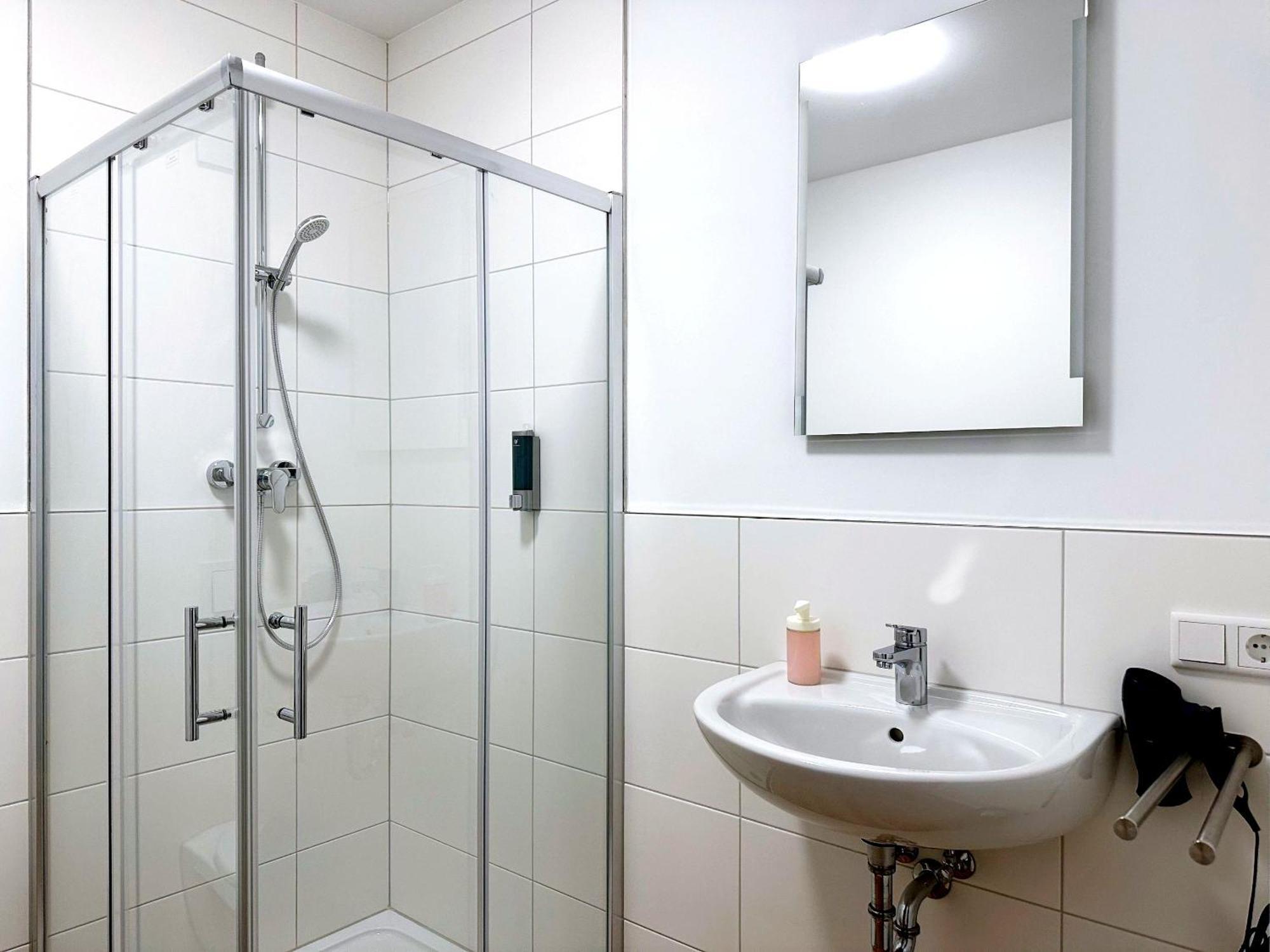 Schoene Apartments I Private Parkplaetze I Home2Share Munster  Bagian luar foto